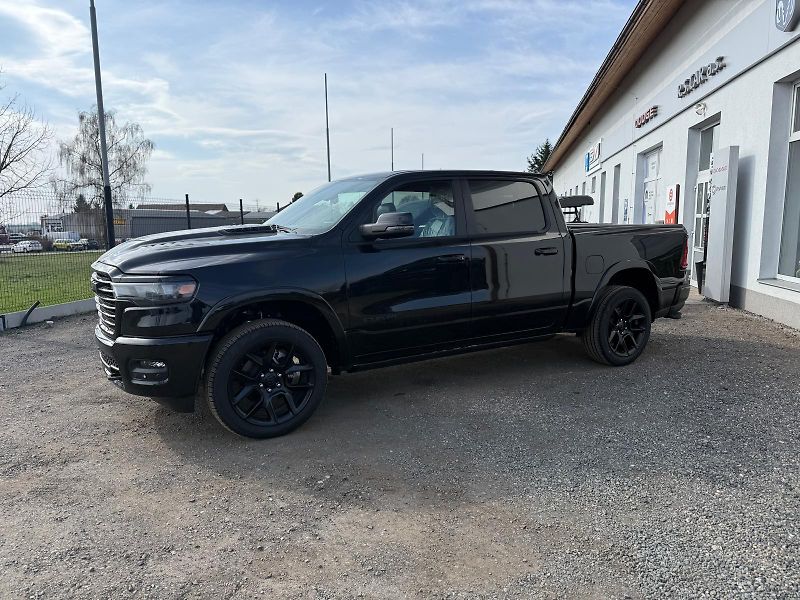 Dodge RAM (2025) 1500 Laramie Night Ed 3.0l - fotka 4 z 10