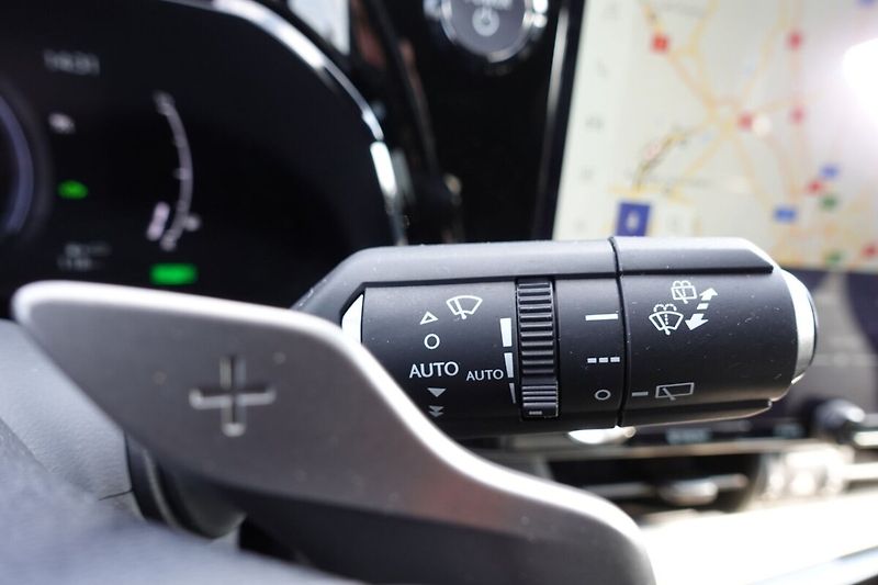Lexus NX 350h ZLEVNĚNO NX350h Prestige Plus - fotka 29 z 34