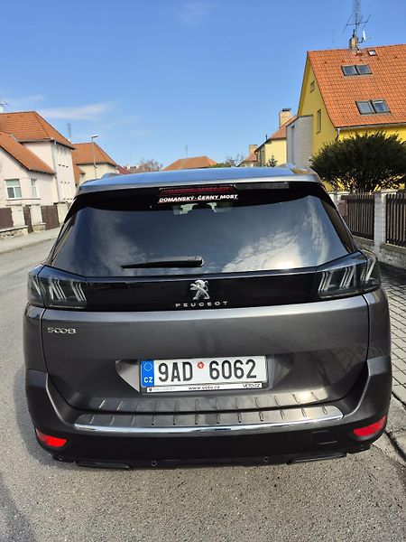 Peugeot 5008 (2022) - fotka 9 z 21