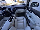 Volvo XC60 FWD B5/vzduch/4*klima/PANO/  - náhled 16