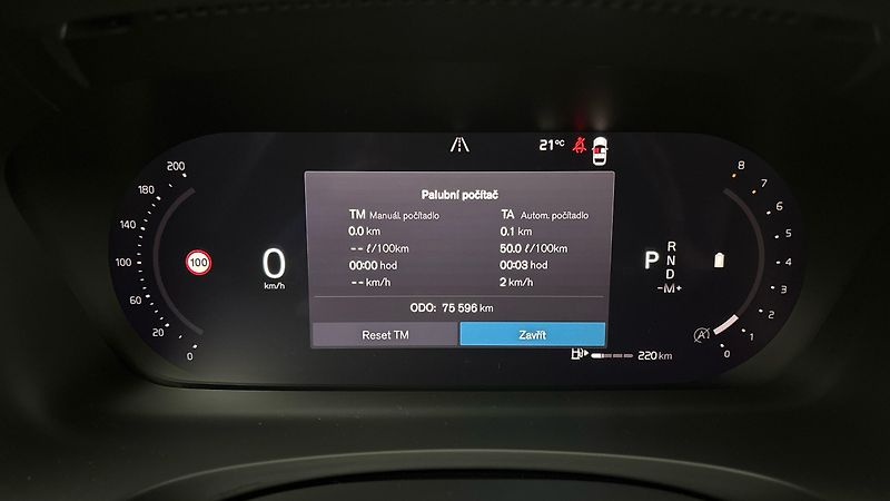 Volvo V90 2.0 B5 AUT Plus Dark - fotka 10 z 31