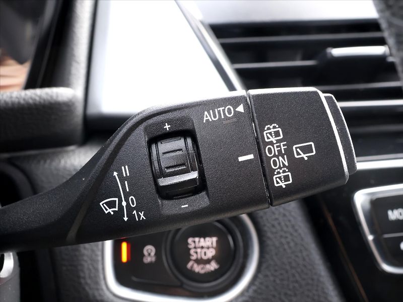 BMW Řada 2 1,5 118i 100kW LED Automat - fotka 22 z 41