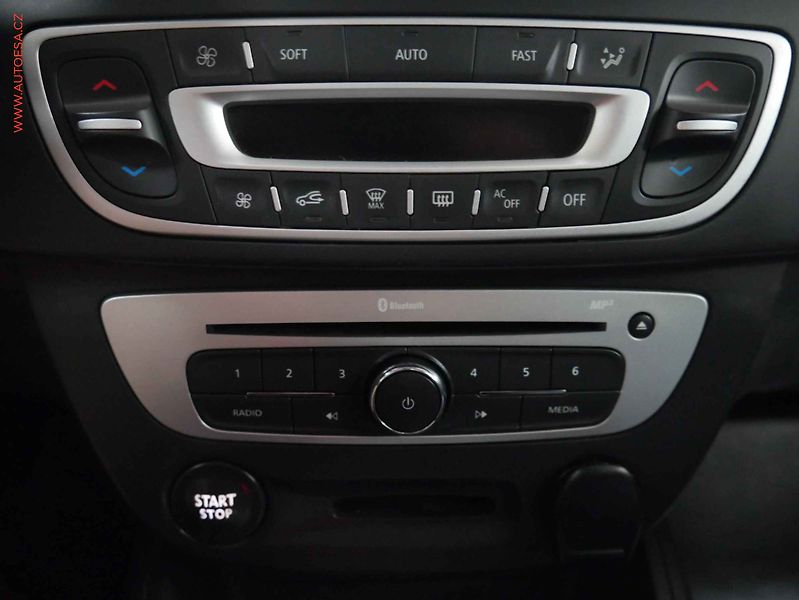 Renault Mégane (2015) 1.5 dCi, Limited, AT, TZ - fotka 17 z 22