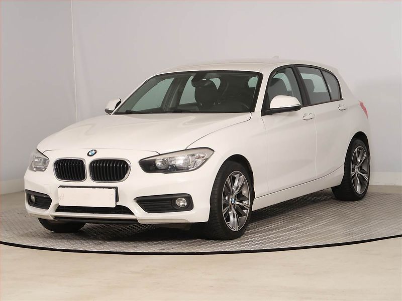BMW Řada 1 (2015) 116d, Serv.kniha, Tempomat - fotka 2 z 18