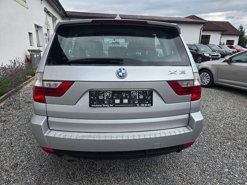 BMW X3 (2010) XDrive 18d TOP - fotka 4 z 20