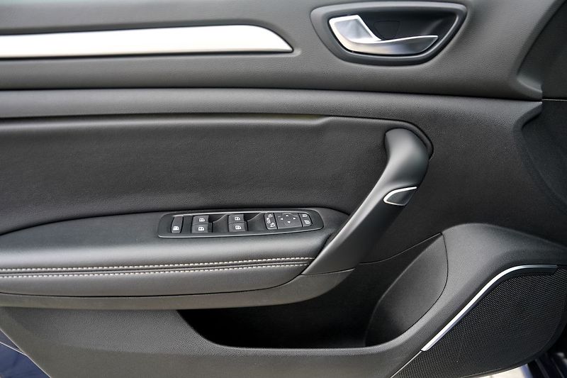 Renault Mégane 1.2 TCe automat/132 PS/ČR - fotka 16 z 43