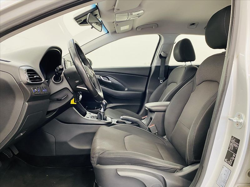 Hyundai i30 1,4 T-GDi 103kW - fotka 5 z 24