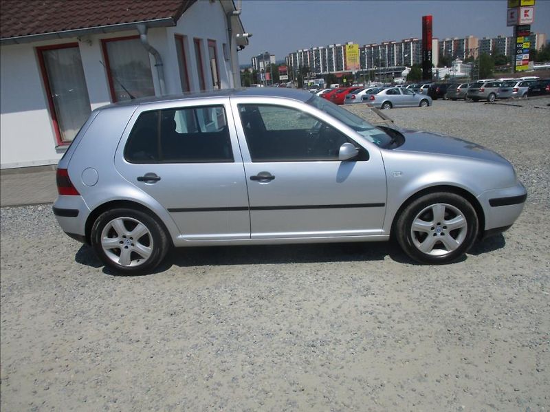 Volkswagen Golf 1,9 TDi,96kW,digiklima,servis, - fotka 5 z 26