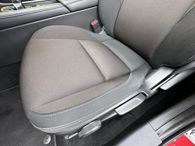Mazda 3 (2019) 2.0L SKYACTIV-G * ČR * 1.Maj.  - fotka 10 z 43