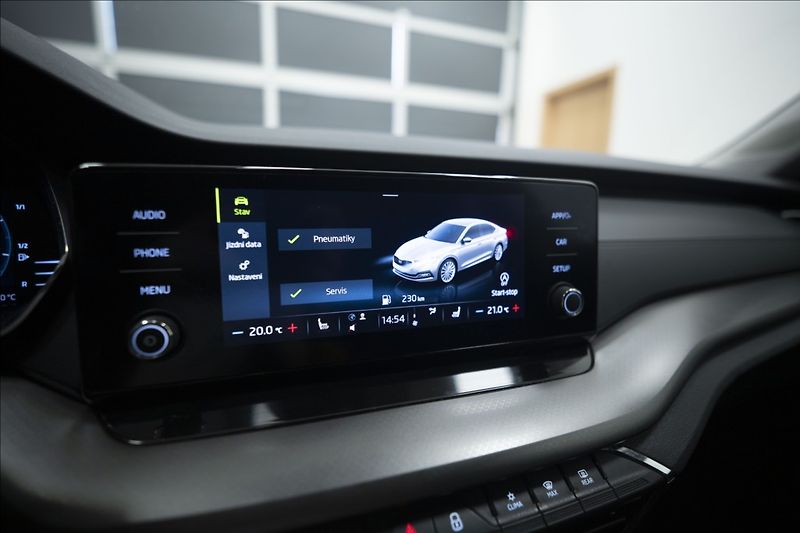 Škoda Octavia 2,0 TDI DSG VÝHŘEV 1. MAJ ČR - fotka 32 z 38