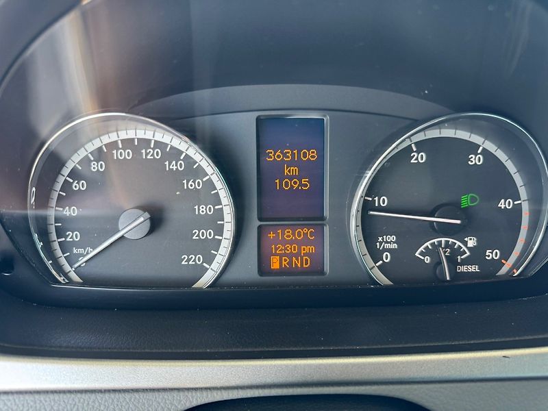 Mercedes-Benz Viano (2007) 2,2CDi 4x4 Steyr 7 míst - fotka 13 z 50