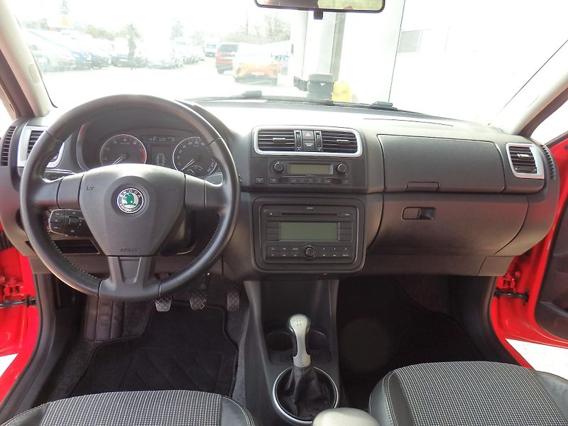 Škoda Fabia 1,4 16V SPORT, DIGI KLIMA, 16´ - fotka 11 z 14