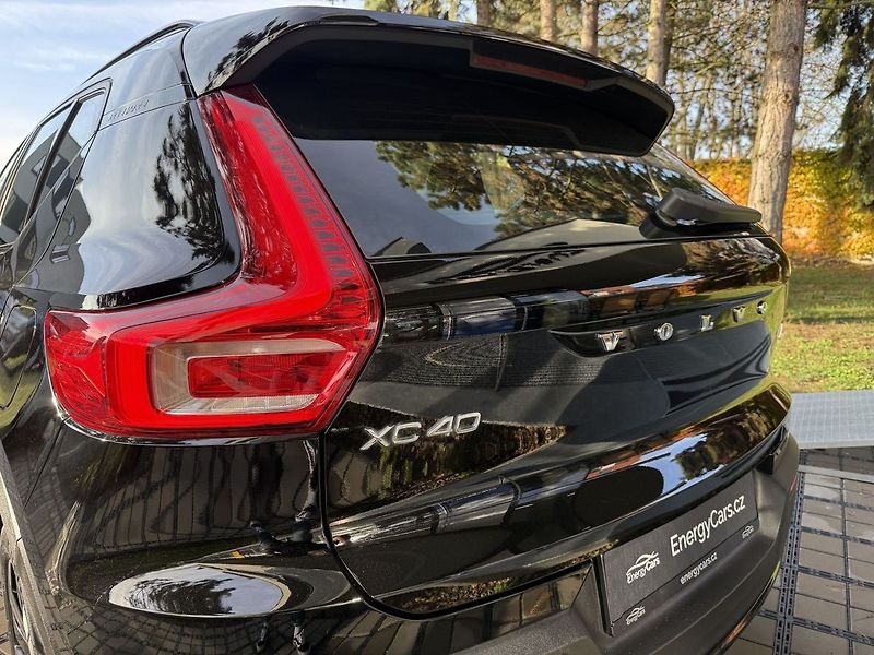 Volvo XC40 Recharge Single Motor 69kWh - fotka 9 z 36