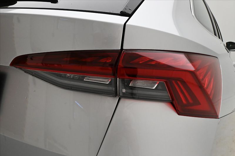 Škoda Octavia 2,0 TDI 110kW DSG Style Záruka - fotka 25 z 26