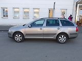 Škoda Octavia 2,0TDi DSG !!! ČR 2.MAJITEL ! - náhled 9