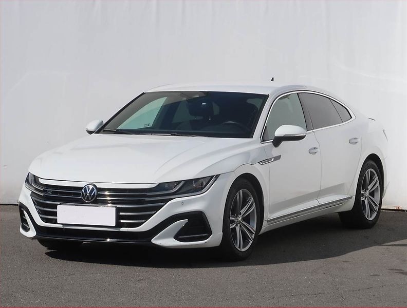 Volkswagen Arteon (2021) R-line 1.5 TSI - fotka 2 z 17