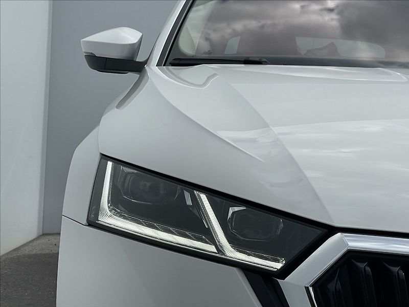 Škoda Octavia 2,0 TDI DSG Style Plus TZ+ACC - fotka 21 z 23