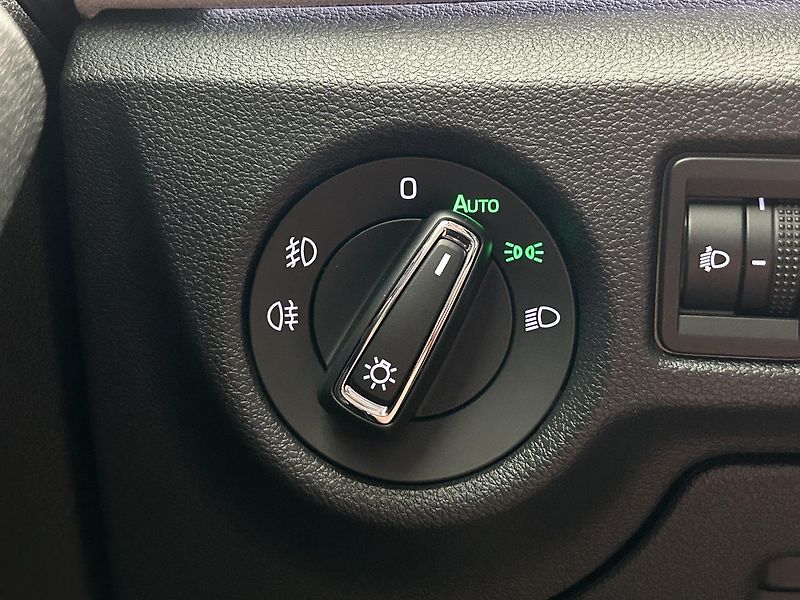 Škoda Scala 1.5 TSI Top selection - fotka 18 z 29
