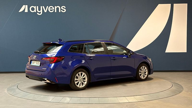 Toyota Corolla 2.0 Hybrid e-CVT Comfort Touri - fotka 2 z 4