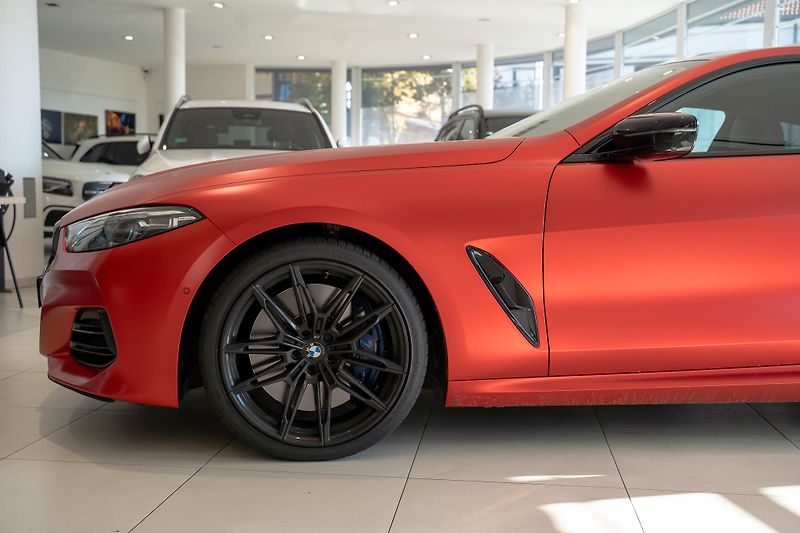 BMW Řada 8 (2023) M850 i xDrive Coupe/360/TOP - fotka 5 z 17