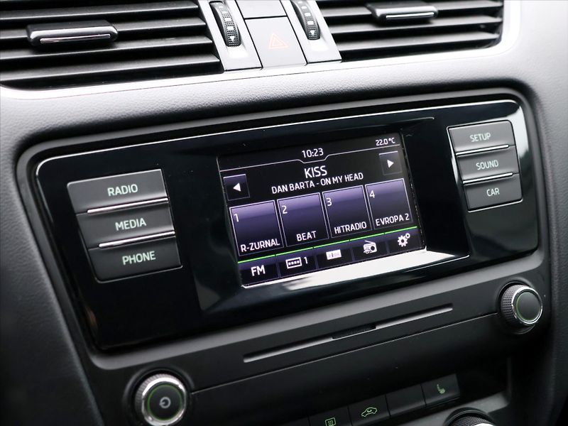 Škoda Octavia 1,6 TDI 81kW CZ Ambition Tažné - fotka 21 z 32