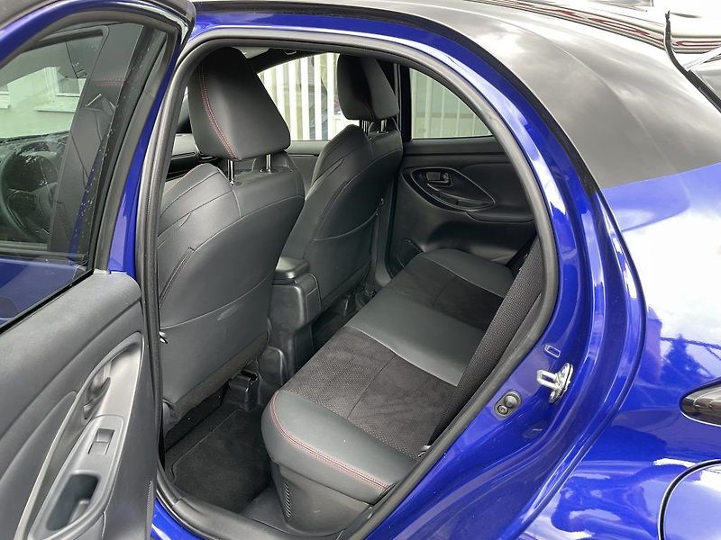 Toyota Yaris 1.5,HEv,130,GR SPORT - fotka 8 z 20
