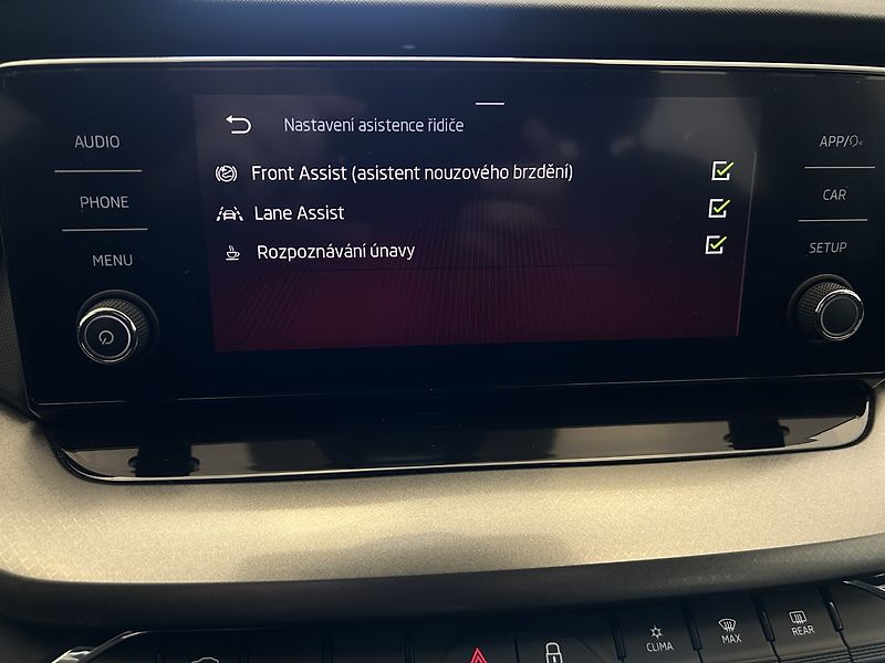Škoda Octavia 1.5 TSI Ambition - fotka 13 z 23