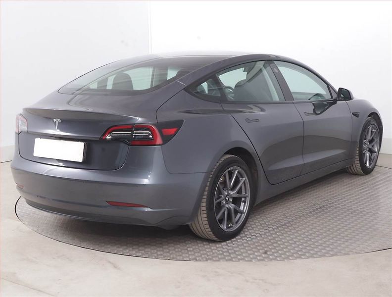 Tesla Model 3 (2022) Standard Range LFP, SoH 93% - fotka 5 z 20
