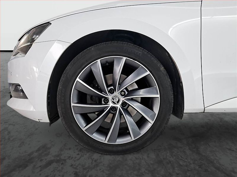 Škoda Superb (2018) 2.0 TDI, Automat, Bi-Xenony - fotka 15 z 18
