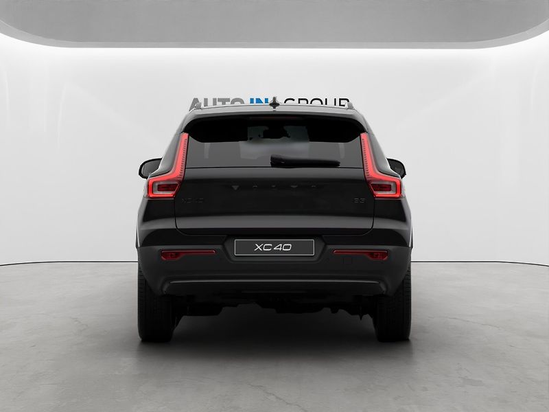 Volvo XC40 (2026) Black Edition B3 Plus,360°KAM. - fotka 5 z 10