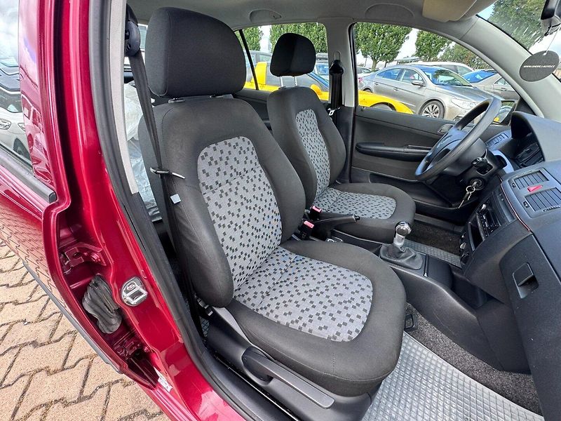 Škoda Fabia (2006) 1,4i 55 KW KILOMETRY TAŽNÉ - fotka 29 z 38