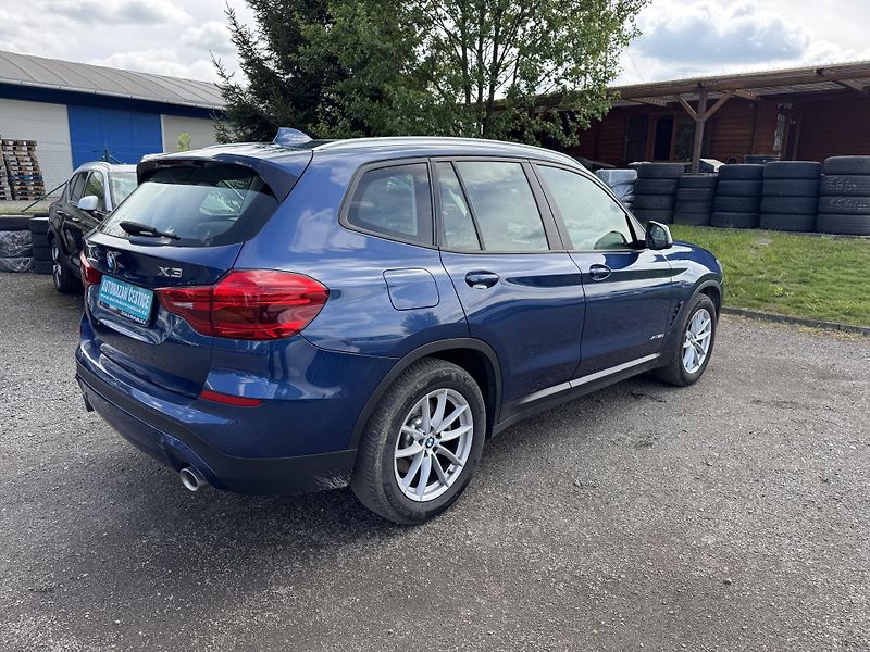 BMW X3 (2018) 2.0 X-DRIVE 140KW - fotka 4 z 20