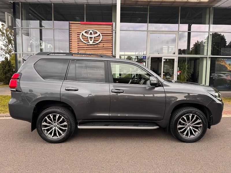 Toyota Land Cruiser - fotka 2 z 14