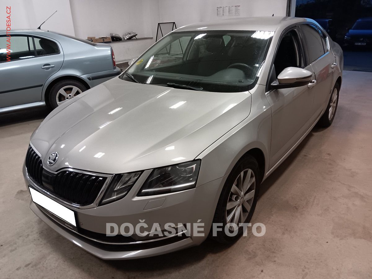 Škoda Octavia 1.6 TDi, AT