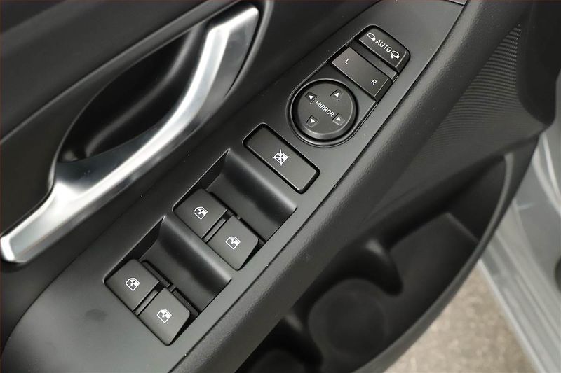 Hyundai i30 (2023) N-Line 1.5 T-GDI - fotka 9 z 20