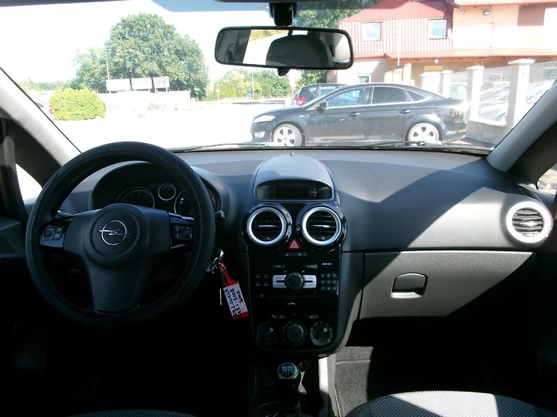 Opel Corsa (2008) 1,2 16V KLIMA ALU - fotka 15 z 25