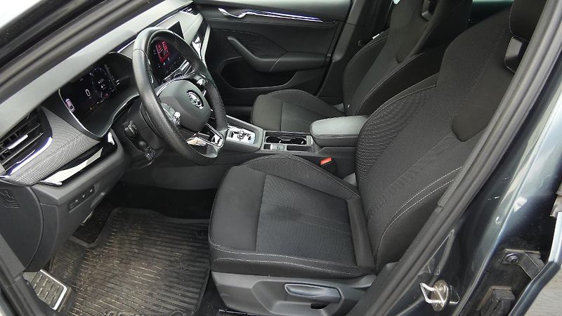 Škoda Octavia 2,0 TDI Style - fotka 19 z 25