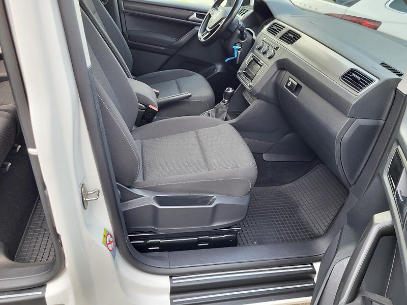 Volkswagen Caddy (2017) Trendline 2,0 TDI 75KW - fotka 29 z 30