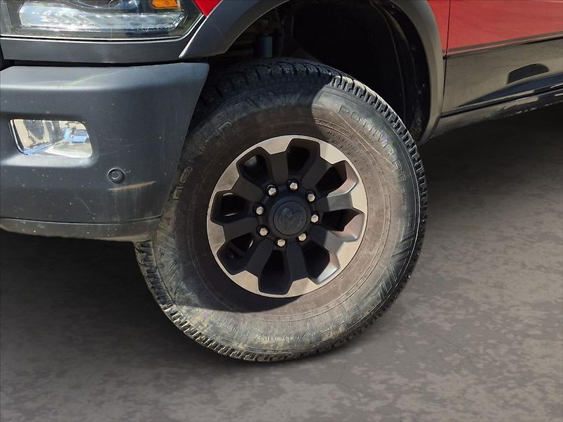 Dodge RAM 6,4 Power Wagon 2500 - fotka 6 z 19