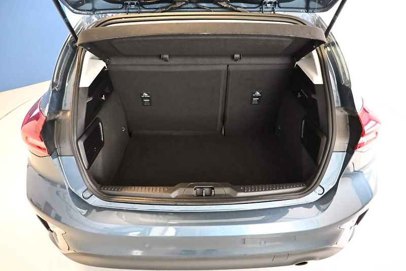 Ford Focus (2022) 1.5 ACTIVE LED Kamera ECOBLUE - fotka 8 z 33