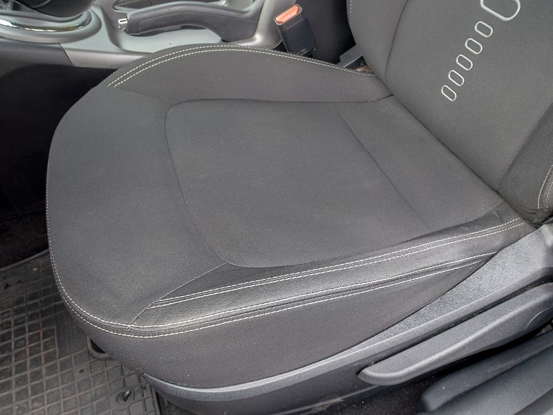 Kia Sportage (2014) ČR 1.7D 85KW – 2x KOLA - fotka 11 z 35