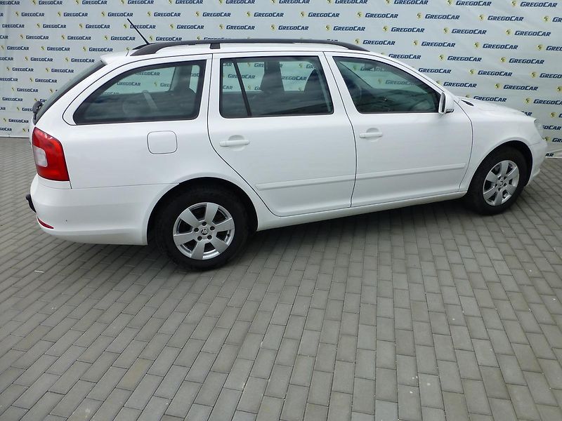 Škoda Octavia (2012) 1,2TSI-77KW*KLIMA***TAŽNÉ* - fotka 7 z 23