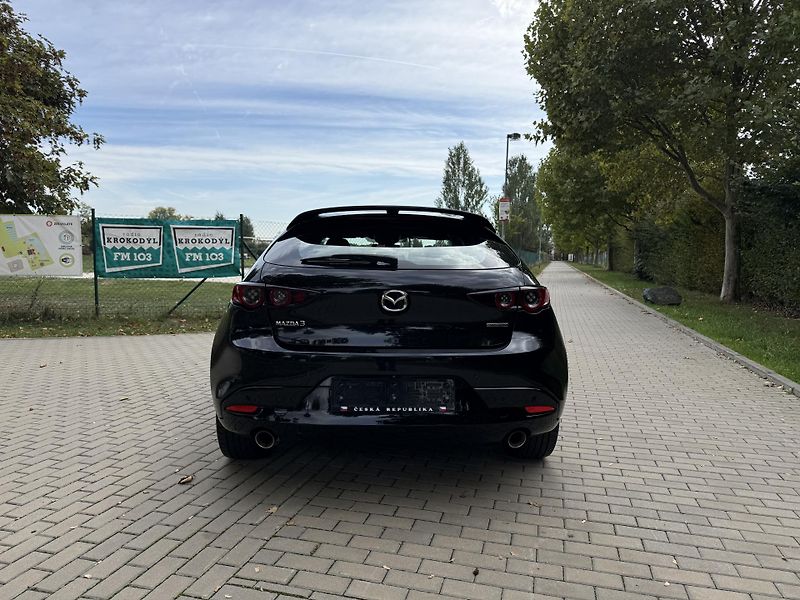 Mazda 3 2.0 Skyactiv-X Mild-Hybrid - fotka 9 z 35