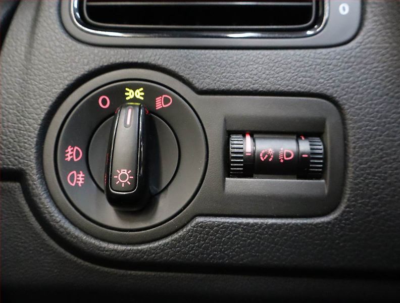 Volkswagen Polo (2012) 1.2 TSI, Serv.kniha - fotka 15 z 15