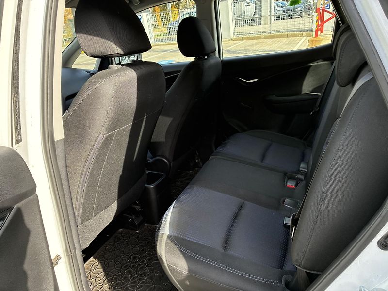 Hyundai ix20 1.6 i 92kW KLIMA TAŽNÉ ČR  - fotka 19 z 23