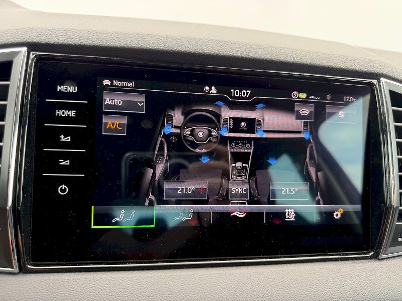 Škoda Karoq (2023) 1,5TSI 110kW DSG Style Plus - fotka 20 z 35