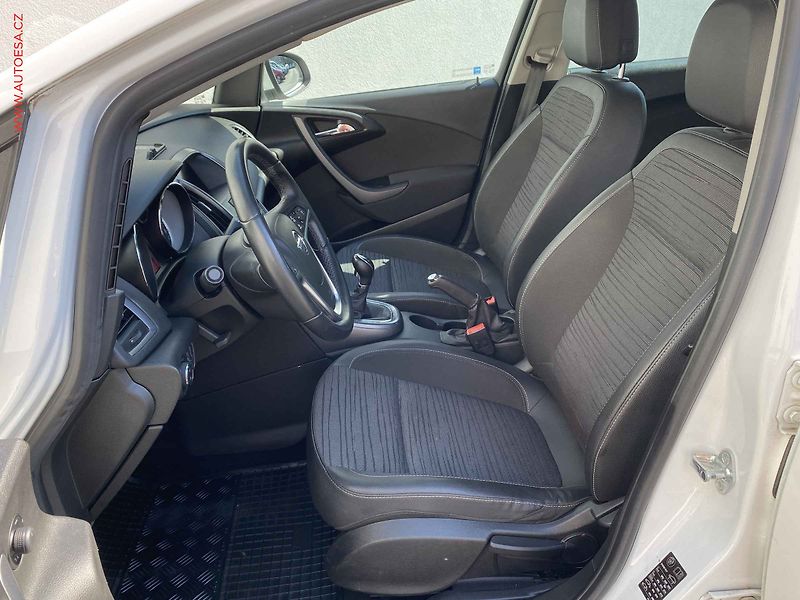 Opel Astra (2015) 1.4i, ČR, AC, tempo, +pneu - fotka 9 z 17