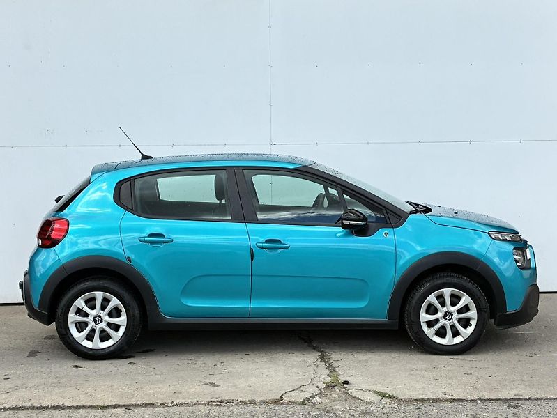 Citroën C3 1.2 PureTech 83k Shine - fotka 3 z 21