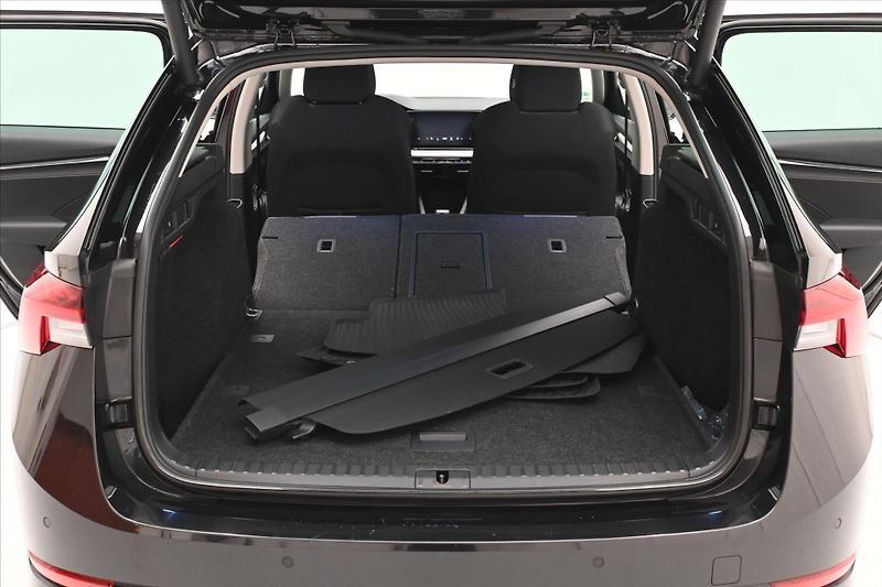Škoda Octavia 2,0 TDI 110KW DSG Ambition Zár - fotka 11 z 32