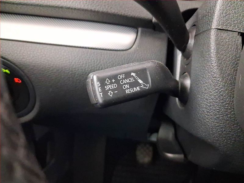 Volkswagen Sharan (2011) 2.0 TDI, Serv.kniha, Navi - fotka 17 z 22